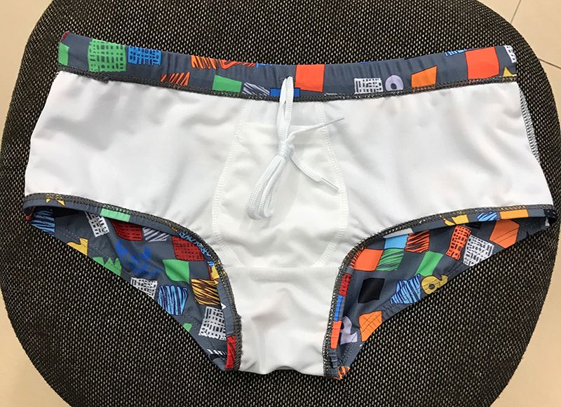 Quần bơi nam boxer brief màu sắc trẻ trung UXH619