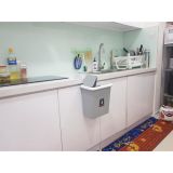 Thùng đựng rác kẹp tủ bếp tiện lợi