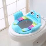 Tấm lót thu nhỏ bồn cầu cho bé có tay vịn