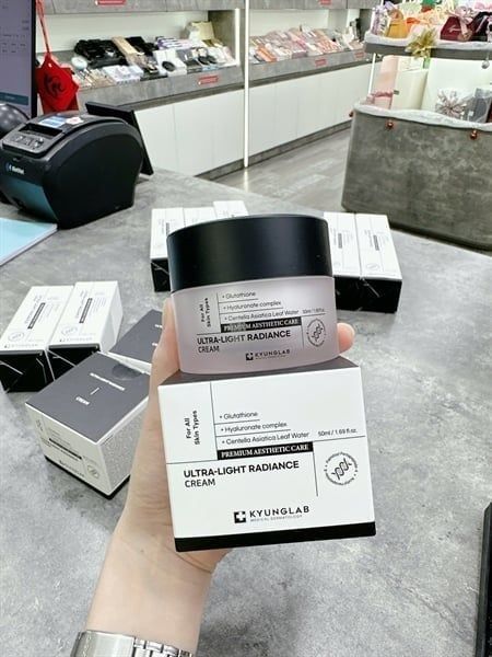 A199 - Kem Dưỡng Kyunglab Ultra-Light Radiance Booster 50ml