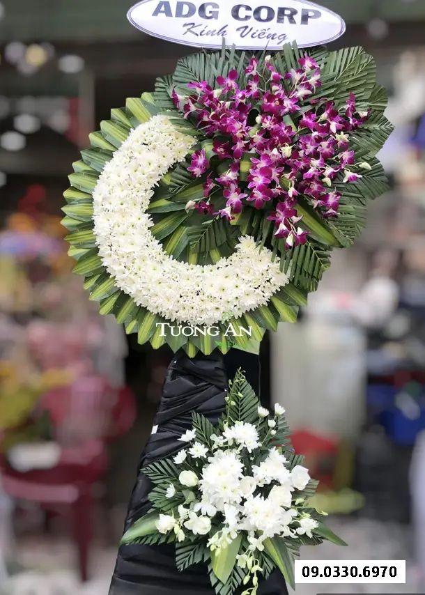 Vòng Hoa Chia Buồn Cúc Trắng - B221