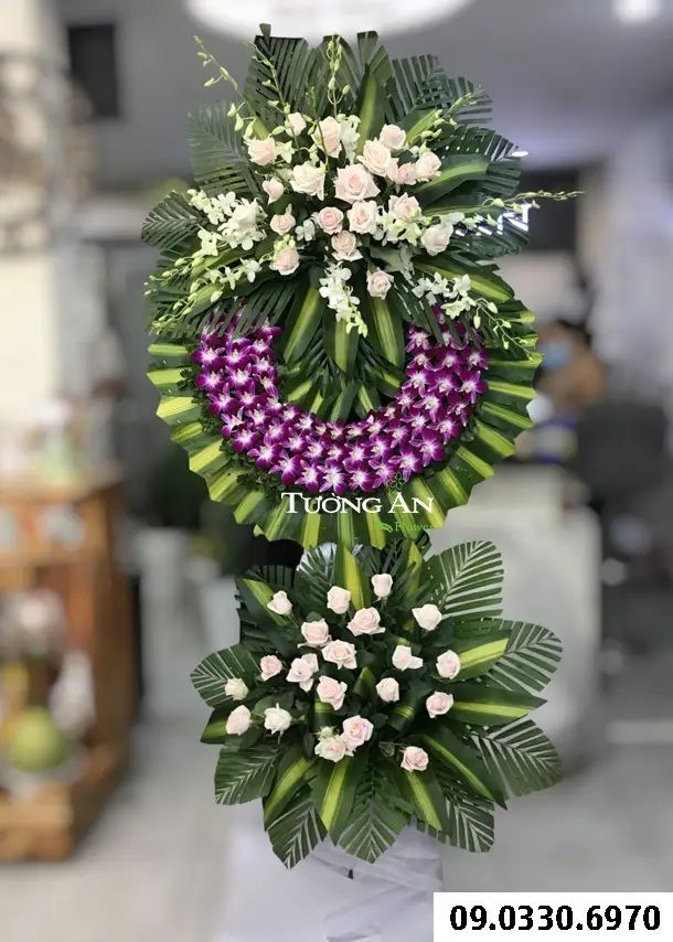 Vòng Hoa Chia Buồn - B232