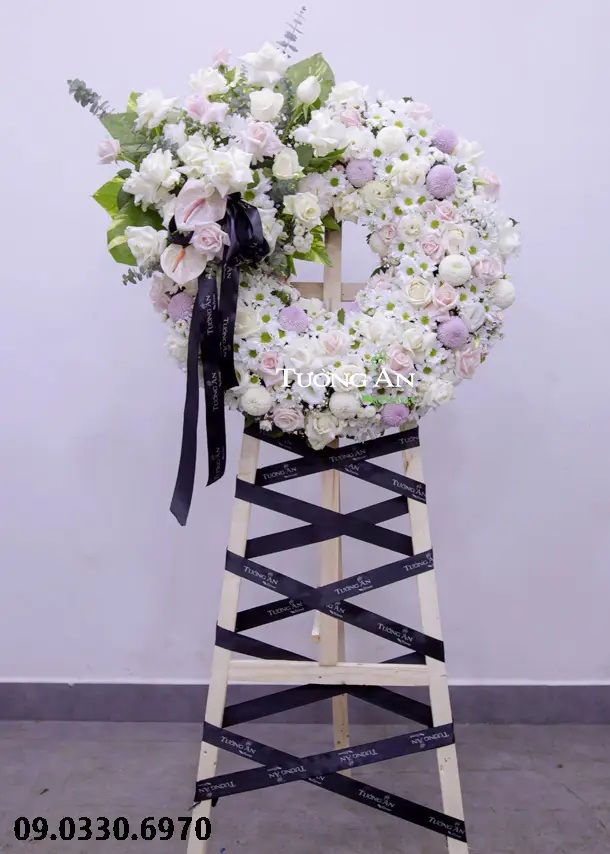 Vòng Hoa Đám Tang - B306