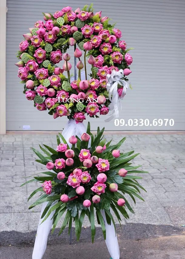 Vòng Hoa Sen Viếng Đám Tang - B316