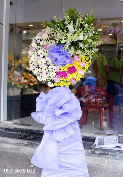 Vòng Hoa Phút Chia Xa - S406