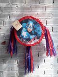 Captain America Piñata bate23