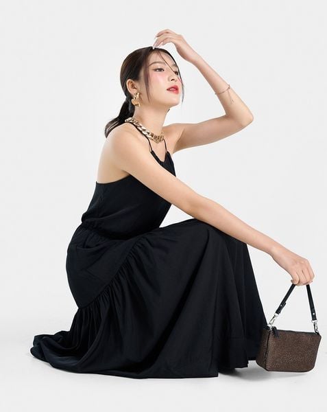 Đầm lửng cổ yếm lưng thun