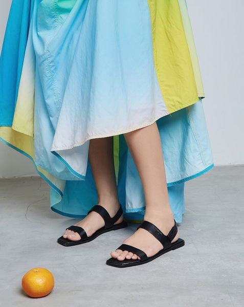  Giày Sandal Đế Bệt Quai Ngang Phối Khóa Trang Trí 