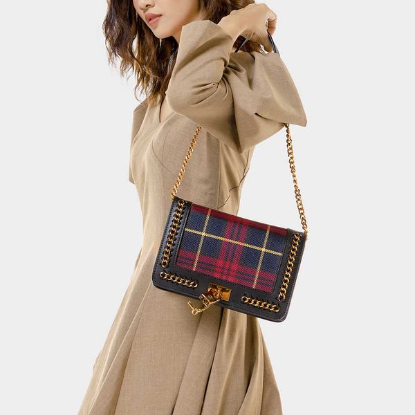 Túi xách nhỏ hoa văn tartan