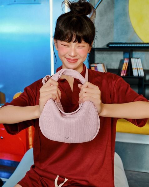  Túi Xách Nhỏ Hobo Tay Cầm Xoắn 