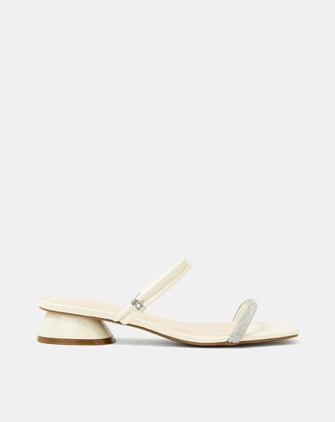 Giày Sandal Quai Đá
