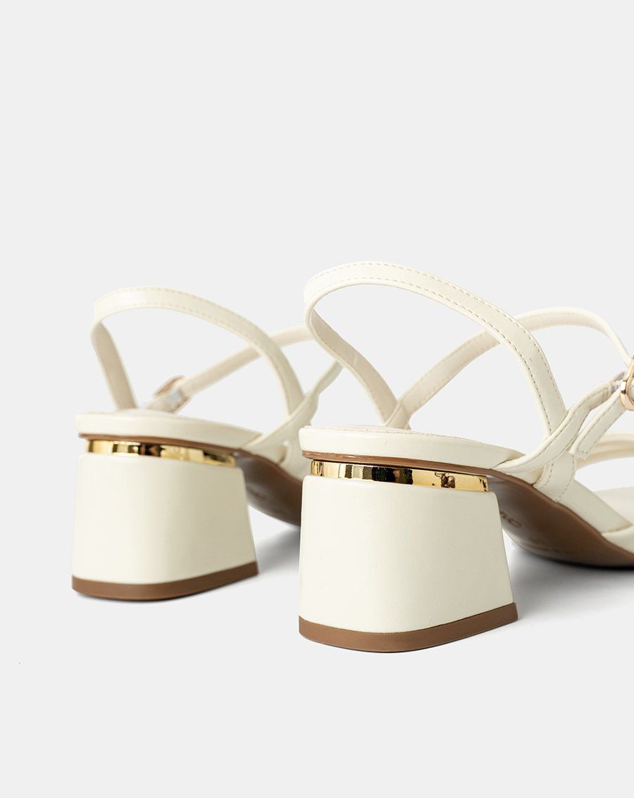 Giày Sandal Hai Quai Gót Phối Kim Loại