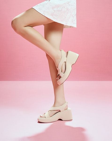  Giày Sandal Đế Xuồng Quai Cách Điệu 