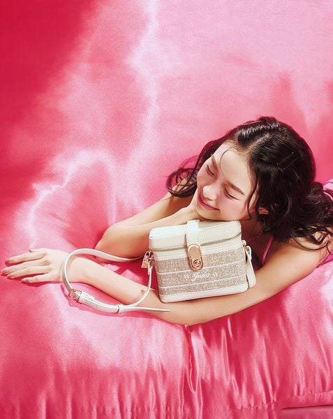  Túi Xách Nhỏ Vanity Case Thêu Logo Juno 