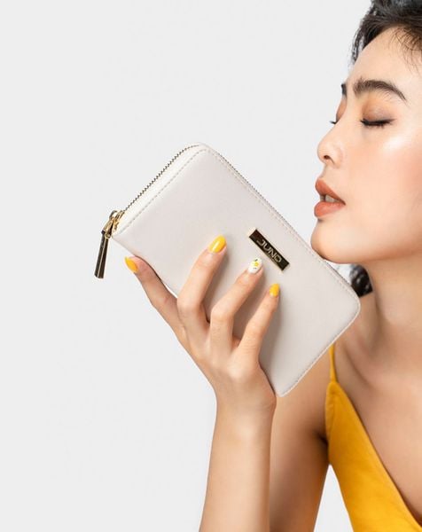  Ví cầm tay hoạ tiết vân chìm VI052 