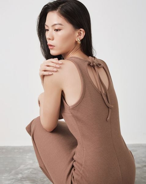  Đầm thun lửng cổ yếm dây nơ thân sau 