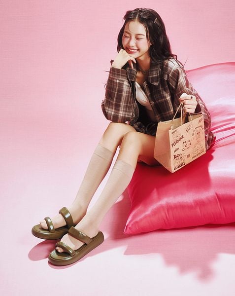  Giày Sandal 2 Quai Ngang 