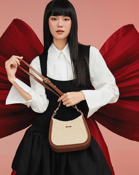  Túi Xách Nhỏ Đeo Vai Bear Hug 