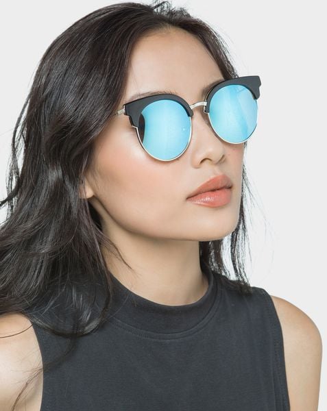  Mắt kính hình bướm kim loại phối nhựa 