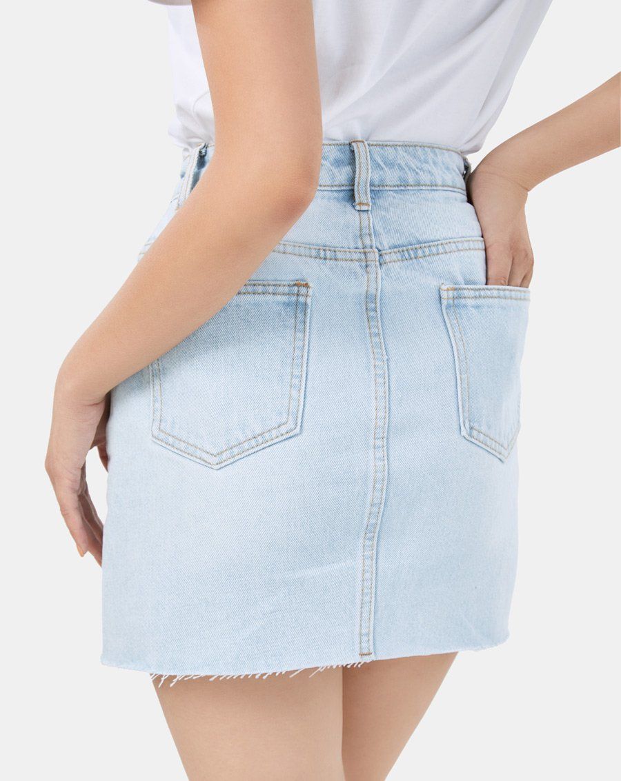  Mini denim skirt 