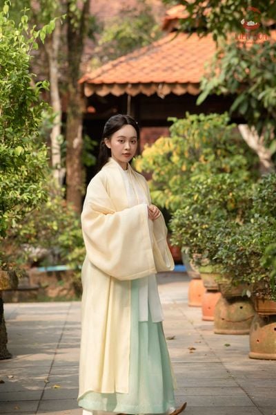 Đặt may Trực lĩnh Bích Hoa - LIÊN HOA
