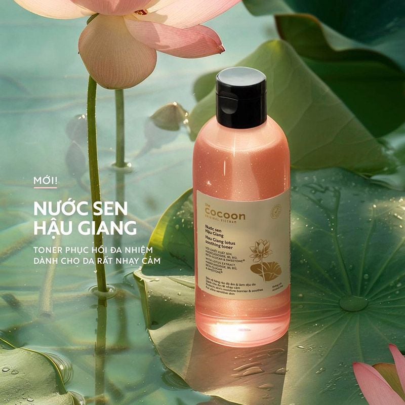 Nước Cân Bằng Sen Hậu Giang Làm Dịu Da Nhạy Cảm Cocoon Hau Giang Lotus Soothing Toner 140ml