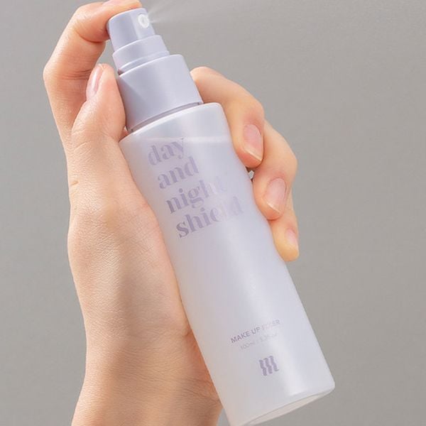  Xịt Khoáng Khóa Nền Merzy Day And Night Shield Makeup Fixer 100ml 