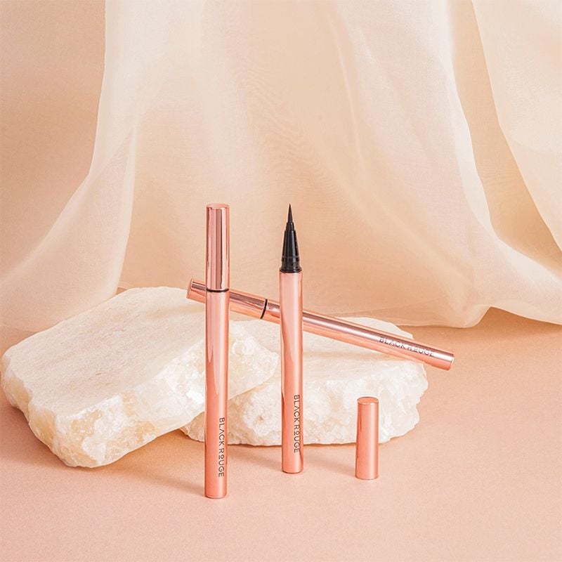 Bút Kẻ Mắt Nước Black Rouge Chống Trôi Power Proof Pen Liner 0.5g