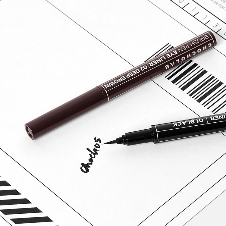 Bút Kẻ Mắt Nước Chocho's Lab Nét Mảnh, Lâu Trôi Brush Pen Eye Liner 0.6ml - 01 BLACK