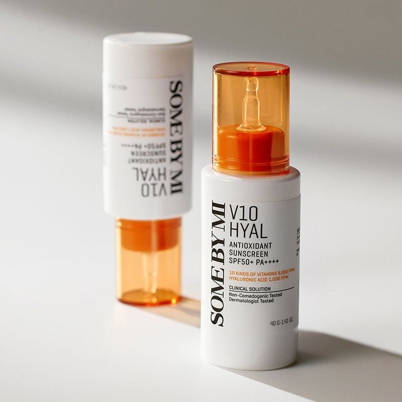Kem Chống Nắng Some By Mi Nâng Tông, Hỗ Trợ Dưỡng Trắng Da V10 Hyal Antioxidant Suncreen SPF50+ PA++++ 40g