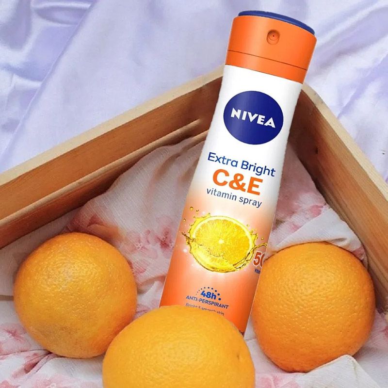 Xịt Ngăn Mùi Dưỡng Sáng Da Vitamin C&E Nivea Extra Bright C&E Vitamin Spray 150ml