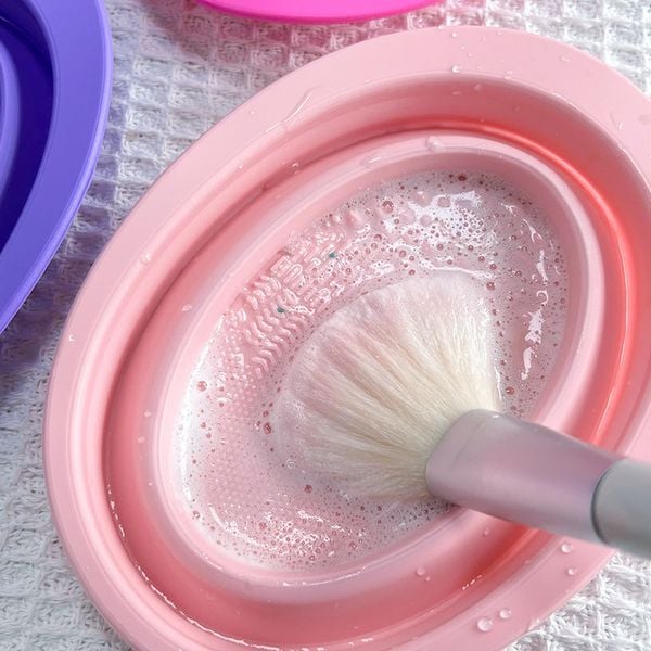  [NHẬP KHẨU] Dụng Cụ Vệ Sinh Cọ Trang Điểm TOOLA BT-TLA023 (Màu Ngẫu Nhiên) 