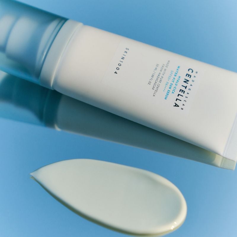 Tinh Chất Chống Nắng Skin1004 Cấp Ẩm, Làm Dịu, Bảo Vệ Làn Da Madagascar Centella Hyalu-Cica Water Fit Sun Serum SPF50+ PA++++ 50ml