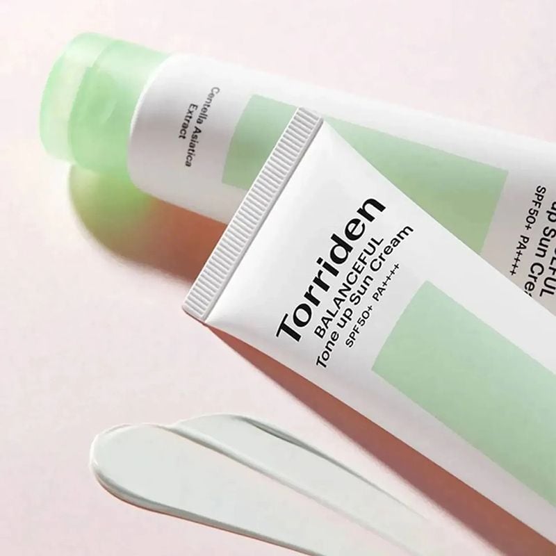 Kem Chống Nắng Torriden Nâng Tone Balanceful Cica Tone Up Sun Cream SPF 50+ PA++++