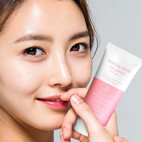 Kem Chống Nắng 3W Clinic Làm Dịu Da Derma Cica Sun Lotion SPF50+ PA+++ 50g