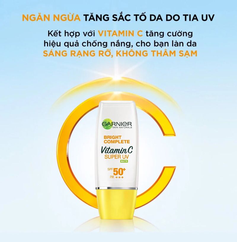 Kem Chống Nắng Làm Sáng Da, Mịn Lì, Kiềm Dầu Garnier Light Complete Super UV Spot-Proof Sunscreen - Matte Finish SPF50/PA+++