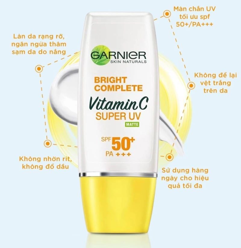 Kem Chống Nắng Làm Sáng Da, Mịn Lì, Kiềm Dầu Garnier Light Complete Super UV Spot-Proof Sunscreen - Matte Finish SPF50/PA+++