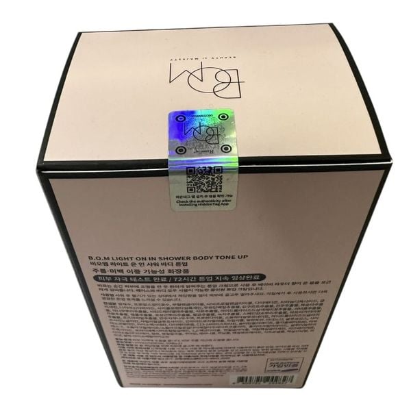  Sữa Dưỡng Thể B.O.M Nâng Tông 72h Trắng Da, Mềm Mịn Light On In Shower Body Tone Up 290ml 