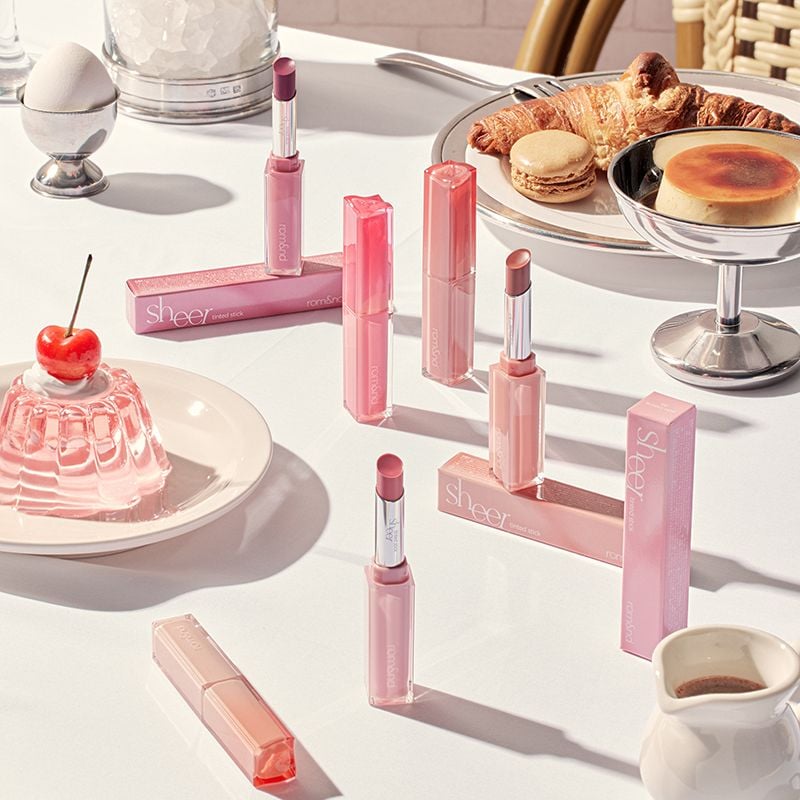 Son Thỏi Bóng Căng Mọng, Mềm Môi Romand Sheer Tinted Stick 2g