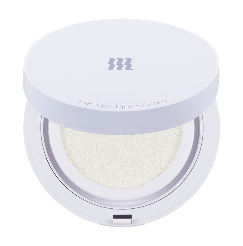 Kem Chống Nắng Dạng Cushion Nâng Tông Da, Dưỡng Ẩm Merzy Daily Light Up Sun Cushion SPF50+ PA++++ 12g