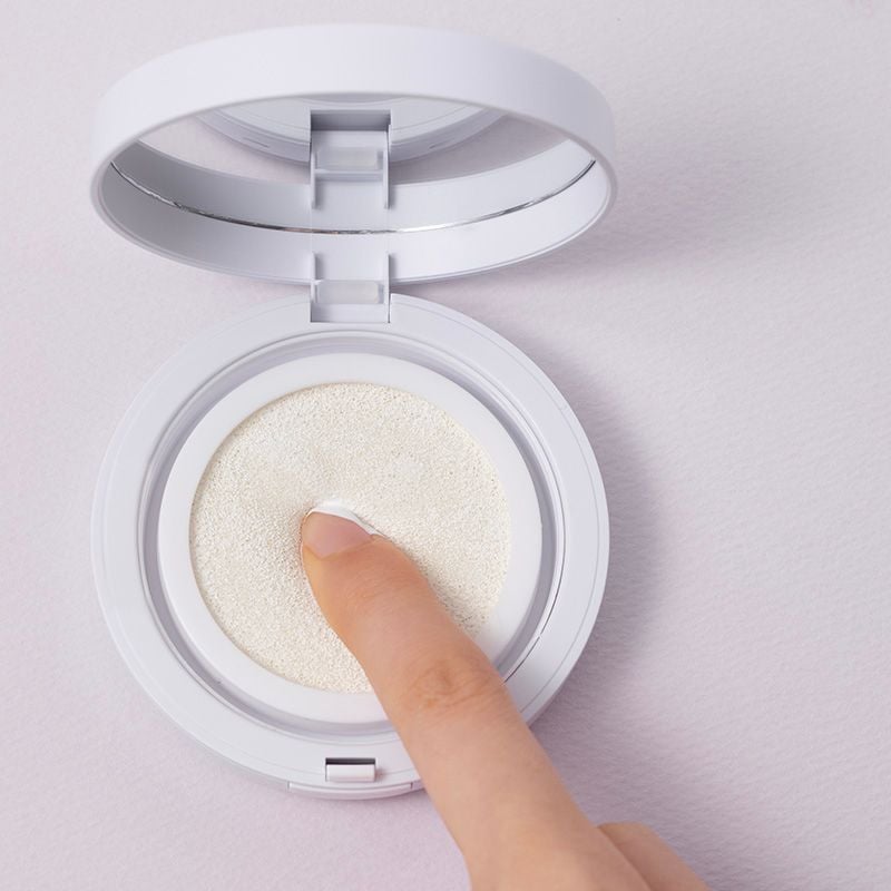 Kem Chống Nắng Dạng Cushion Merzy Nâng Tông Da, Dưỡng Ẩm Daily Light Up Sun Cushion SPF50+ PA++++ 12g