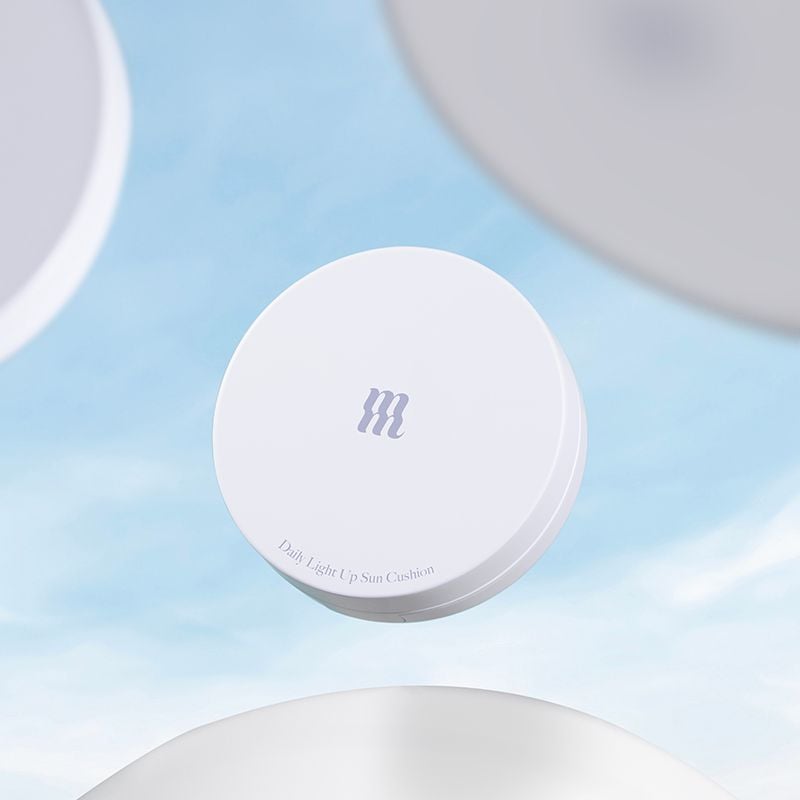 Kem Chống Nắng Dạng Cushion Merzy Nâng Tông Da, Dưỡng Ẩm Daily Light Up Sun Cushion SPF50+ PA++++ 12g