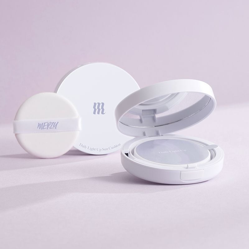 Kem Chống Nắng Dạng Cushion Nâng Tông Da, Dưỡng Ẩm Merzy Daily Light Up Sun Cushion SPF50+ PA++++ 12g