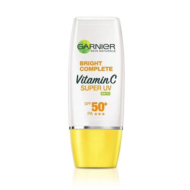 Kem Chống Nắng Làm Sáng Da, Mịn Lì, Kiềm Dầu Garnier Light Complete Super UV Spot-Proof Sunscreen - Matte Finish SPF50/PA+++