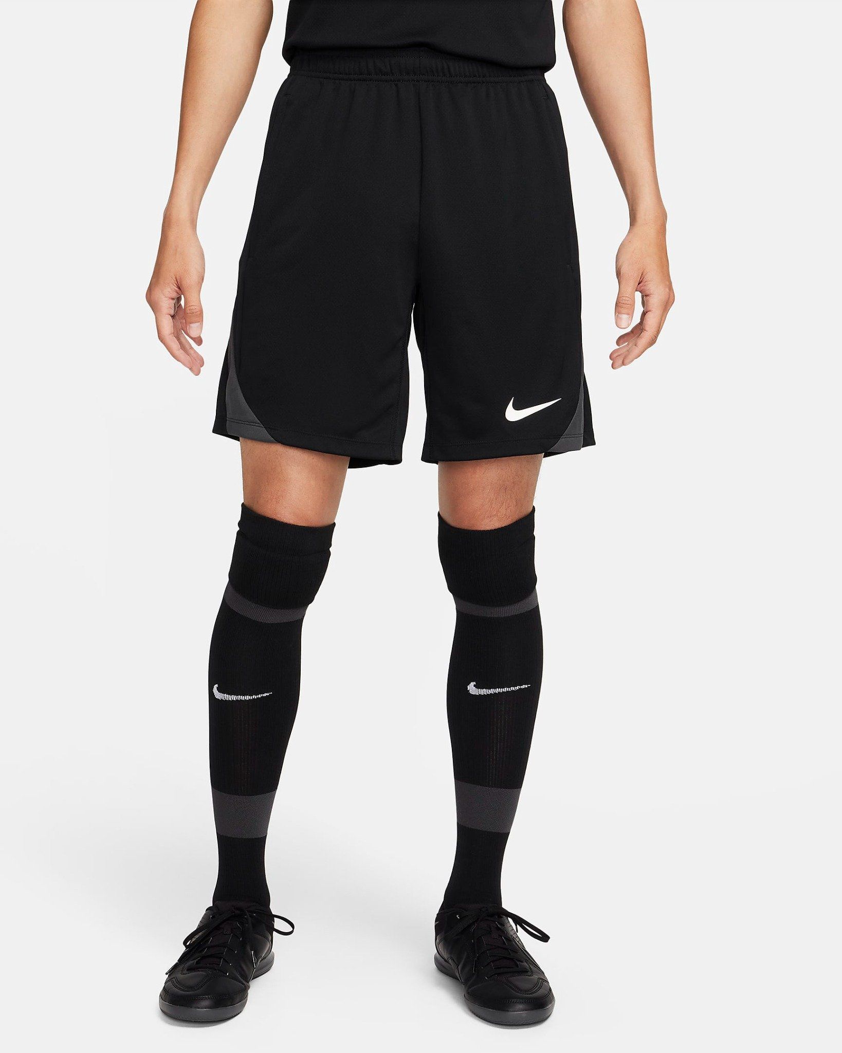 Nike - Quần ngắn đá banh Nam Strike Men's Dri-FIT Soccer Shorts