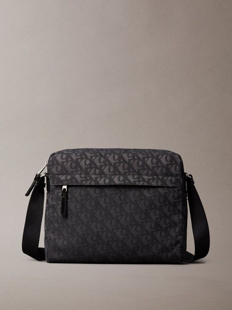 Calvin Klein - Túi đeo chéo CK nam Unstructured Monogram Flight Bag