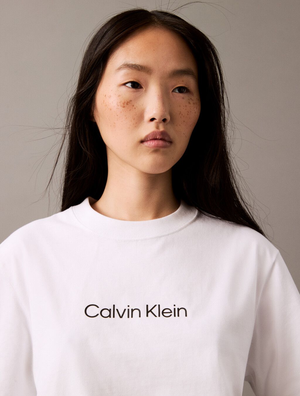 Calvin Klein - Áo thun thời trang CK nữ CK Relaxed Standard Logo Crew Tee