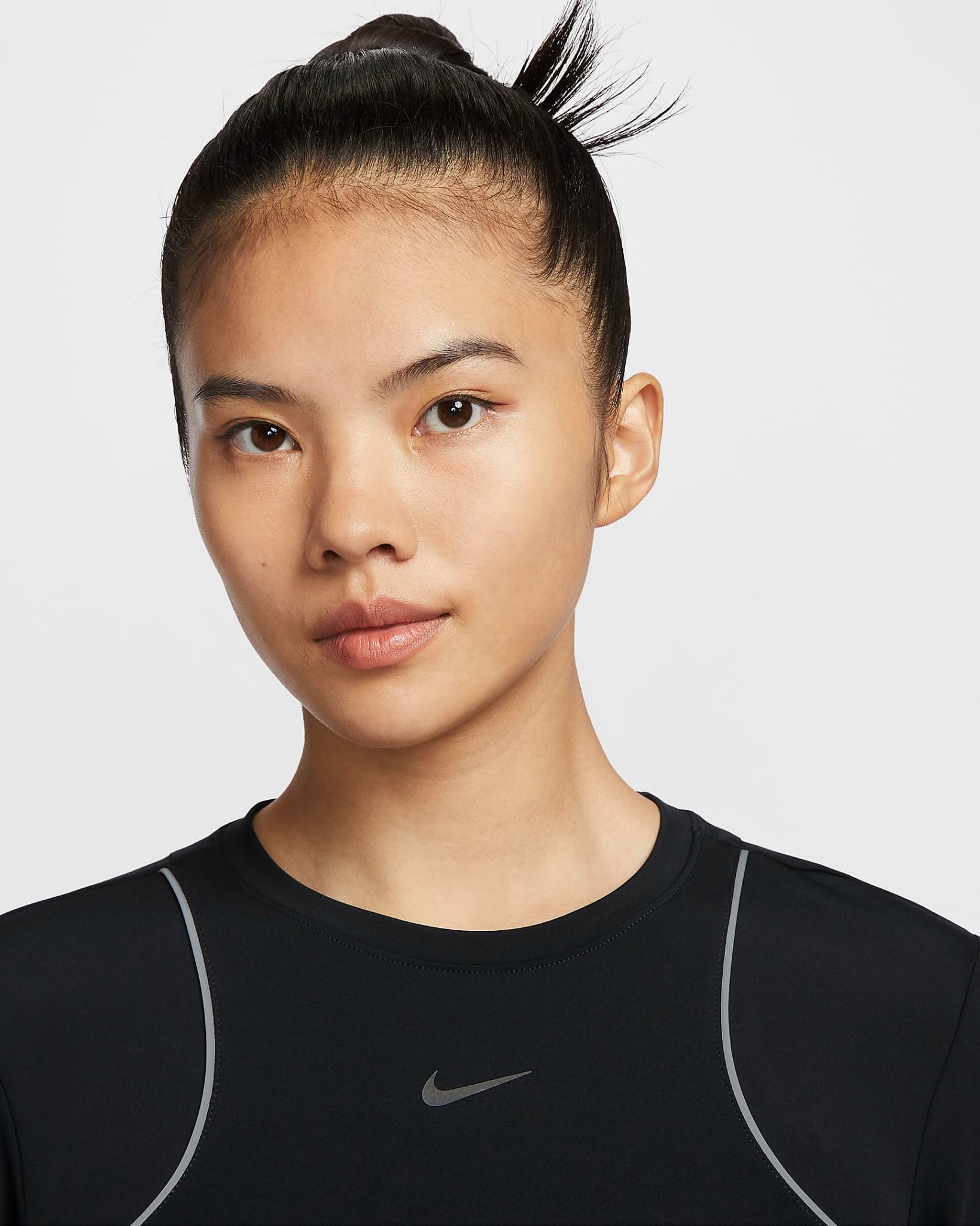 Nike - Áo tay dài thể thao Nữ Running Division Women's Long-Sleeve Running Top