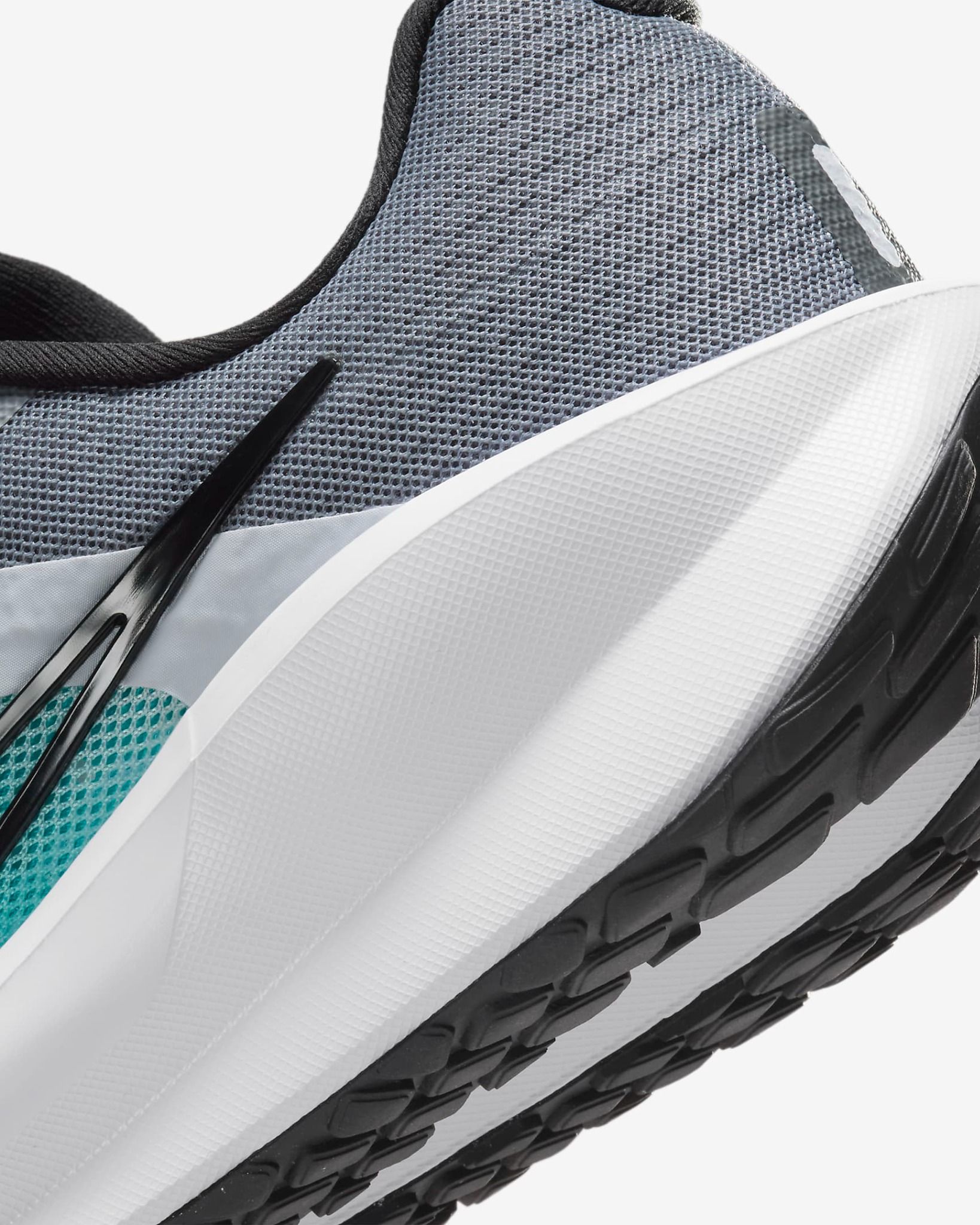Nike - Giày chạy bộ thể thao Nam Downshifter 13 Men's Road Running Shoes