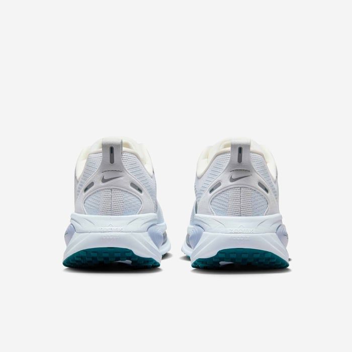 Nike - Giày chạy bộ Nữ Vomero 18 Women's Road Running Shoes
